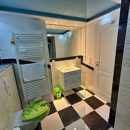 Apartman Fw 40 -grosszuegige In Der Altstadt Mit Balkon *