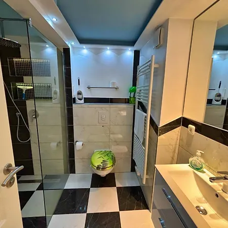 Fw 40 -grosszuegige In Der Altstadt Mit Balkon Apartman